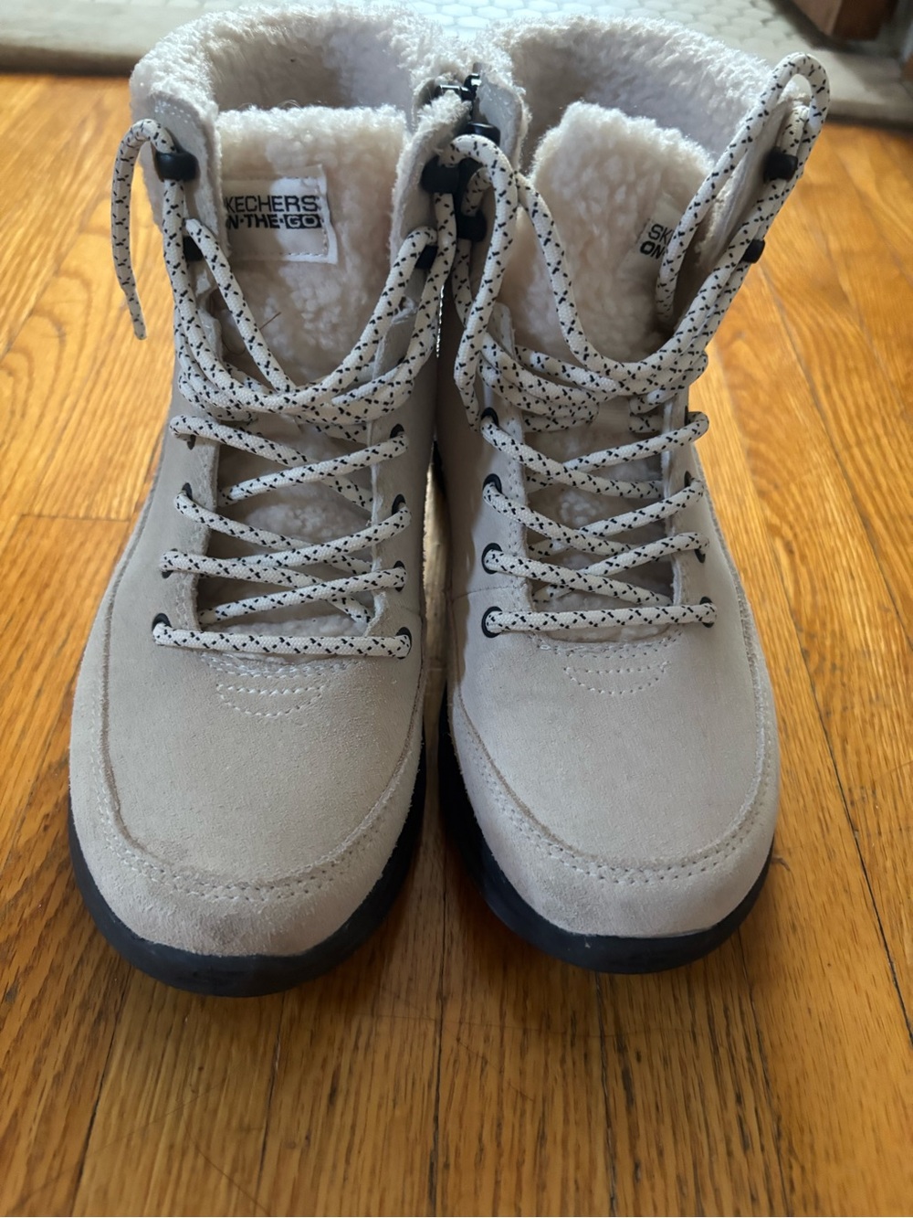 Sketchers snow boots